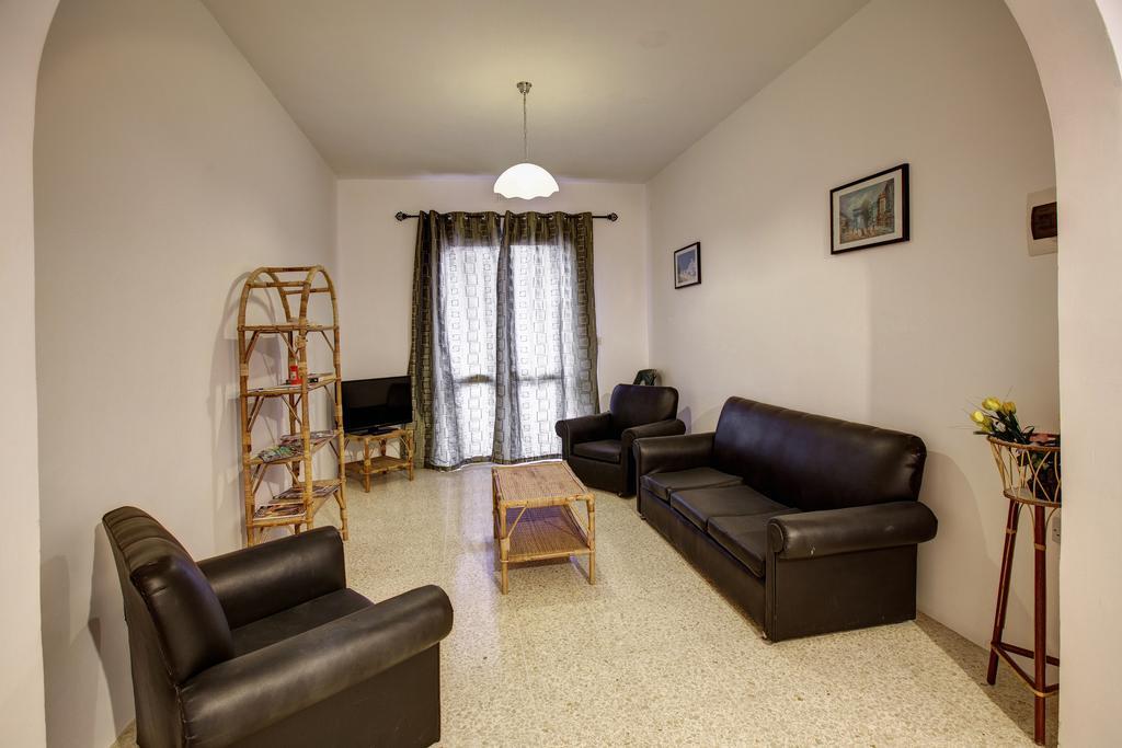 דירות Marsalforn Dolphin Court מראה חיצוני תמונה