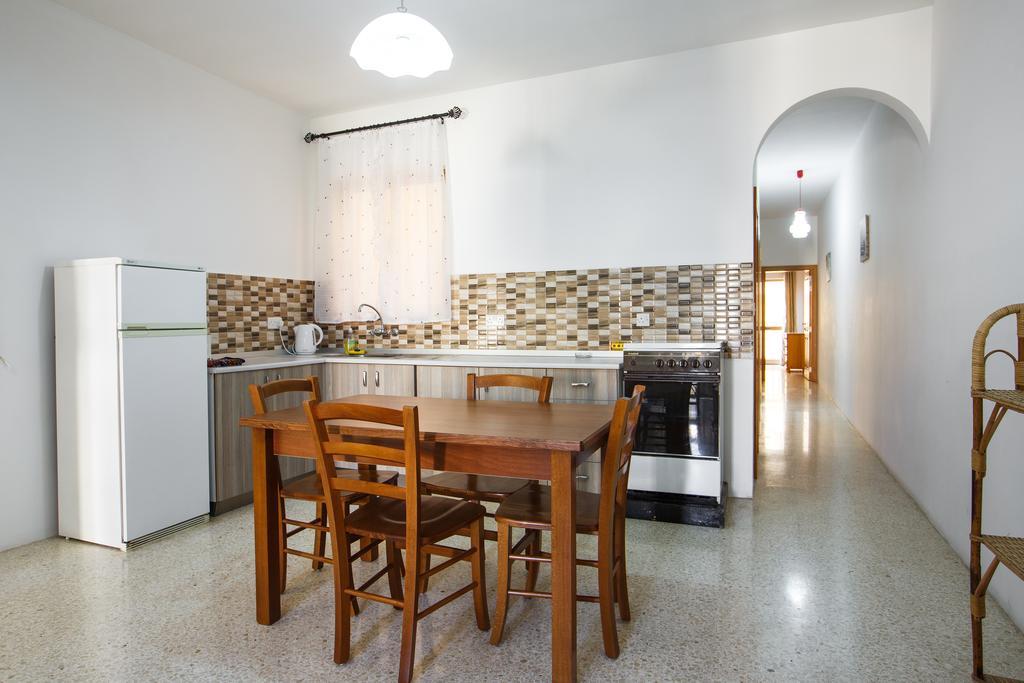 דירות Marsalforn Dolphin Court מראה חיצוני תמונה