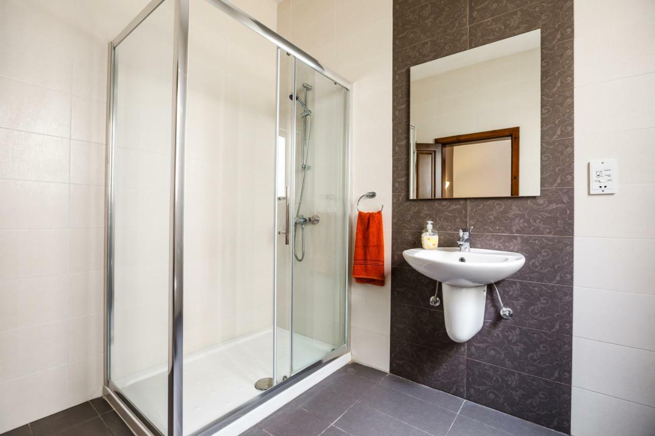 דירות Marsalforn Dolphin Court מראה חיצוני תמונה