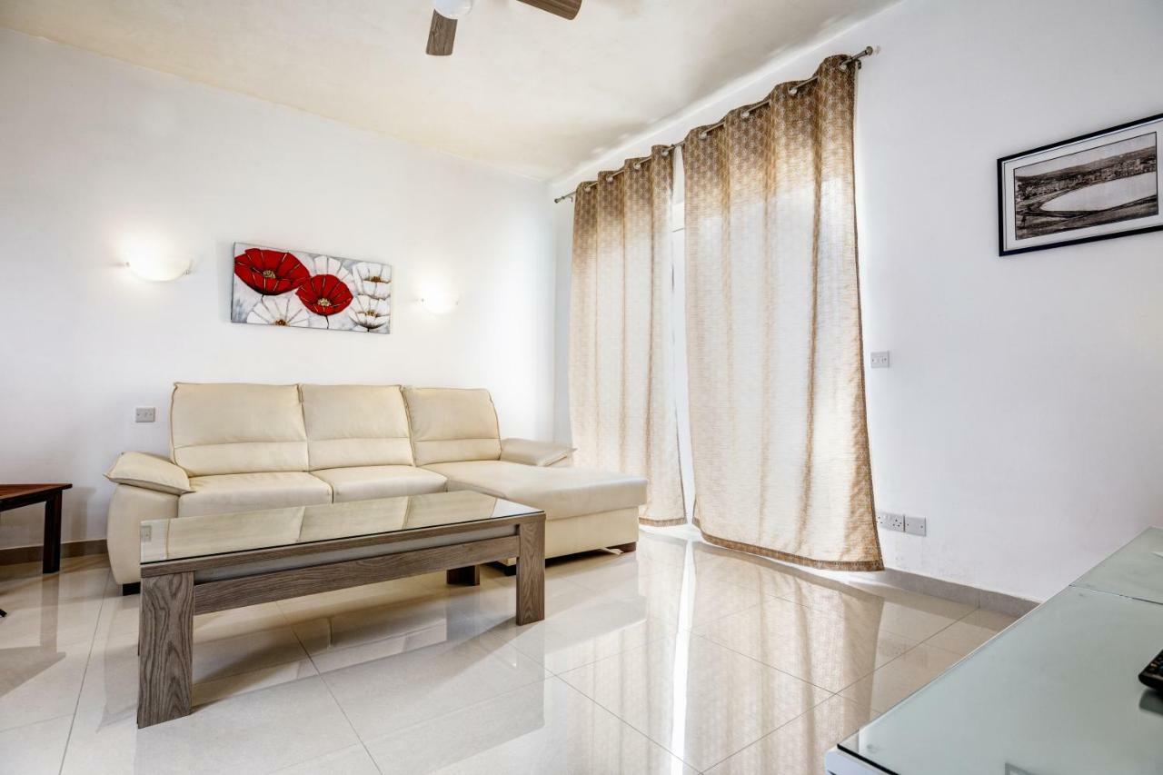 דירות Marsalforn Dolphin Court מראה חיצוני תמונה