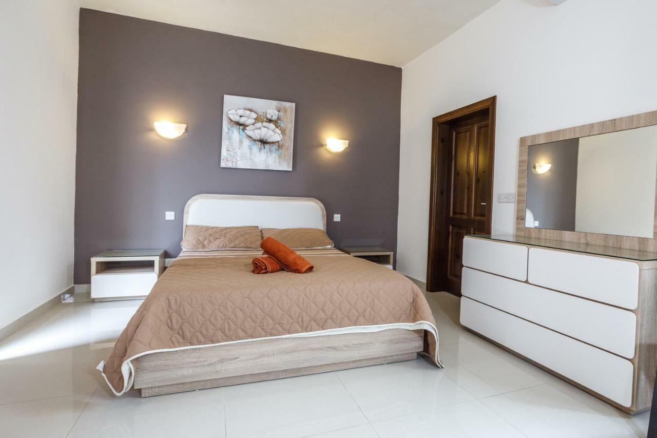 דירות Marsalforn Dolphin Court מראה חיצוני תמונה